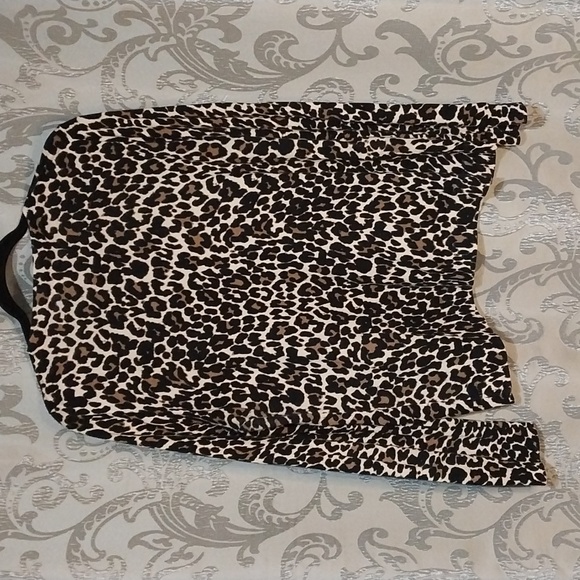 J.Crew Women's Lightweight Animal Print Sweater. Size Large. - Picture 2 of 7